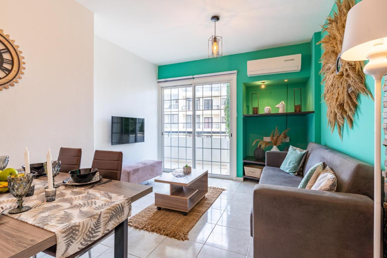 Araminta 2-Bedroom Apartment In Ларнака Экстерьер фото